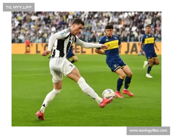 弗拉霍维奇为何成为足坛新星他的表现如何超越众多顶级前锋